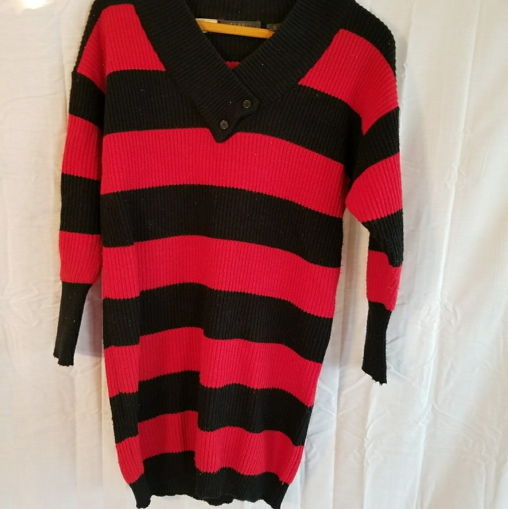 Vintage Black and Red Knit Sweater